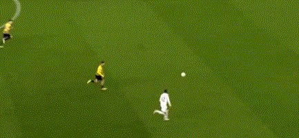 1636063115802059610.gif ewc电竞世界杯-【欧协杯】孙兴慜头筹 孔蒂首战3红 热刺被追2球胜