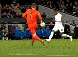 1636063120976034034.gif ewc电竞世界杯-【欧协杯】孙兴慜头筹 孔蒂首战3红 热刺被追2球胜